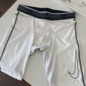 Nike Pro biker short in white size medium